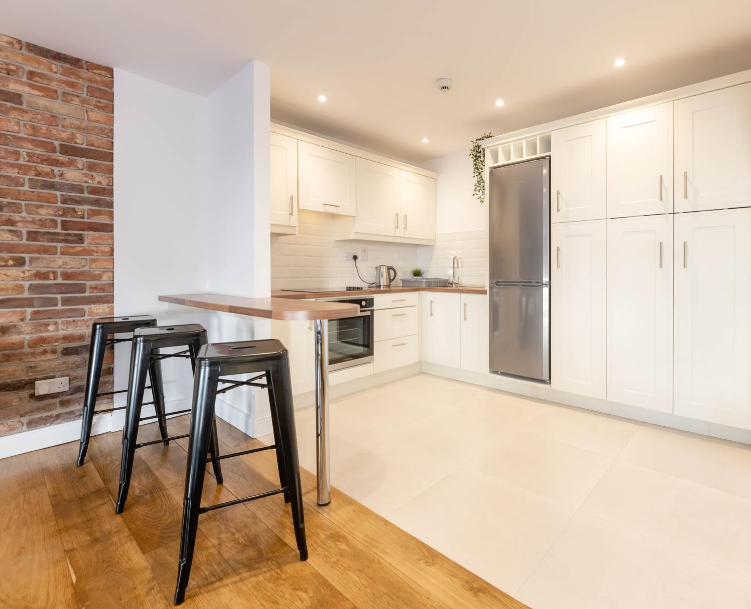 Modern Canal View Home, In City Centre, Sleeps 8 Galway Buitenkant foto
